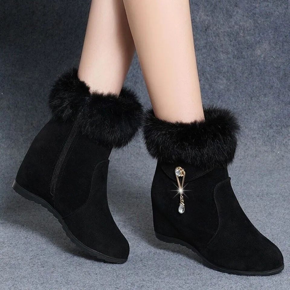Women's black height increasing insole snow boots with fur upper, casual winter style, available in sizes 35 to 40