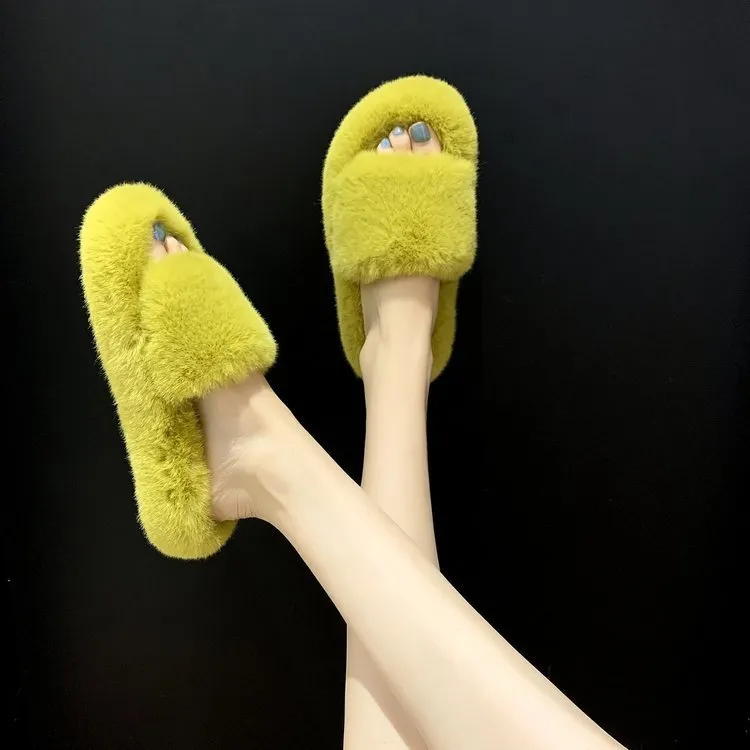 Suede furry slippers with artificial wool insole, round toe, flat heel, available in beige