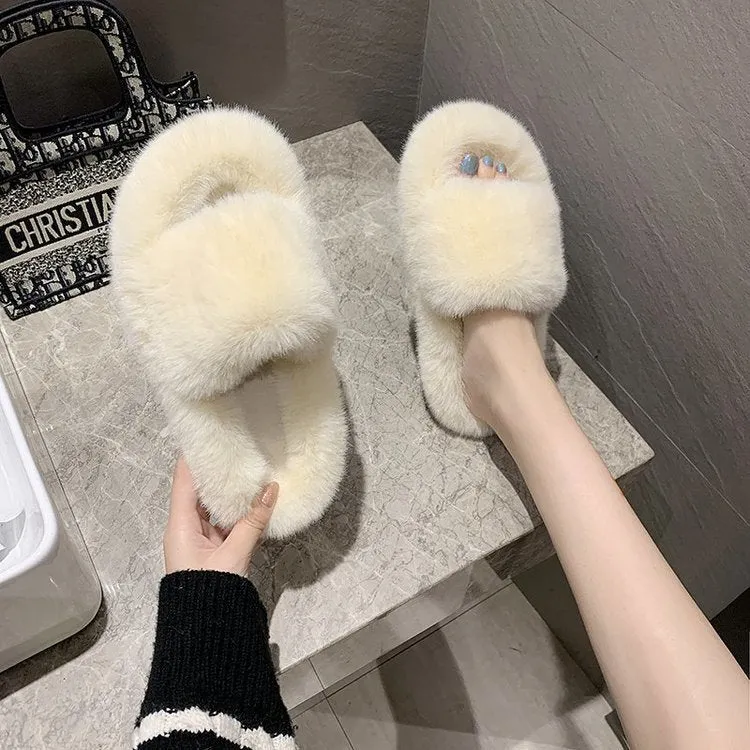 Suede furry slippers with artificial wool insole, round toe, flat heel, available in beige
