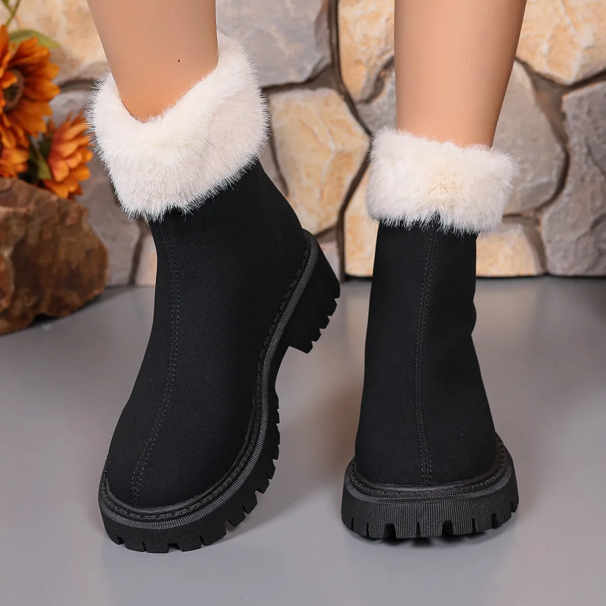 Women's square heel winter snow boots with cotton lining in black and khaki, non-slip sole, sizes 35 to 43