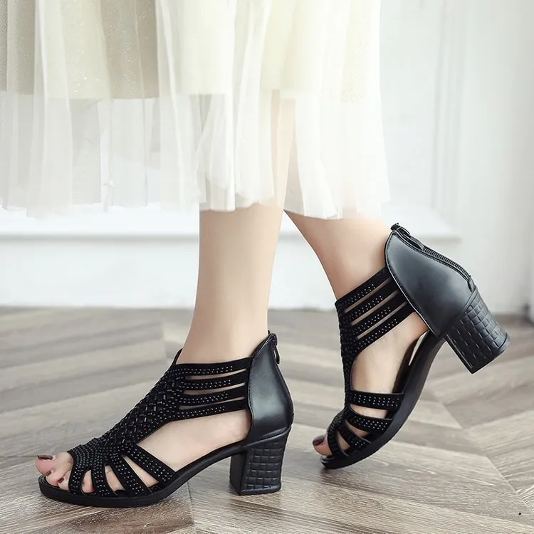 Roman block heel non-slip mother shoes in black with fish mouth toe and thick block heel
