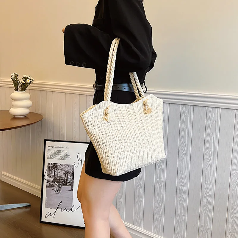 Womens straw large capacity shoulder handbag in khaki with synthetic leather lining and single strap