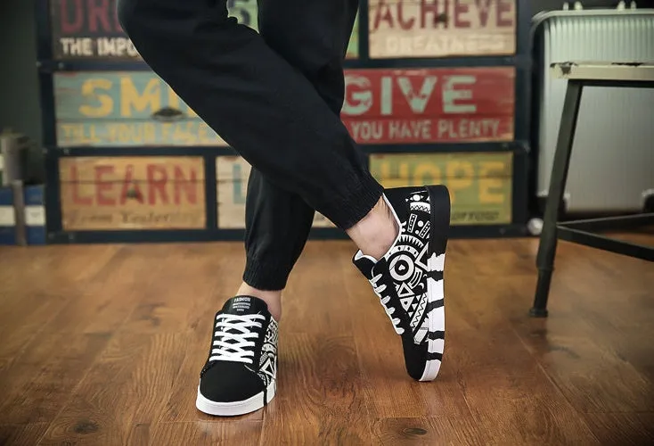 Canvas shoes for men and women, lace-up, rubber sole, available in black blue and colour, sizes 39 to 44
