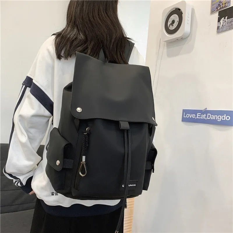 Large-capacity Ins backpack locomotive school bag in Oxford cloth with colour-contrast design for students