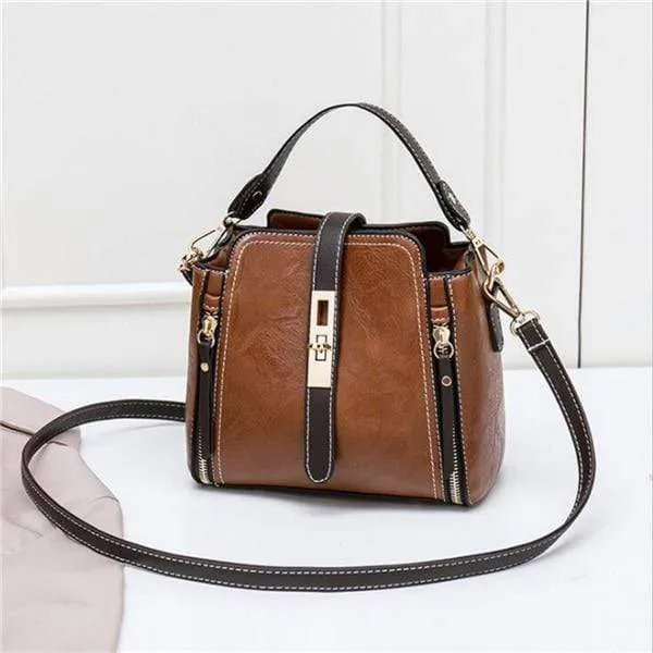 Women shoulder bag in faux leather with detachable handle and adjustable strap, Brown