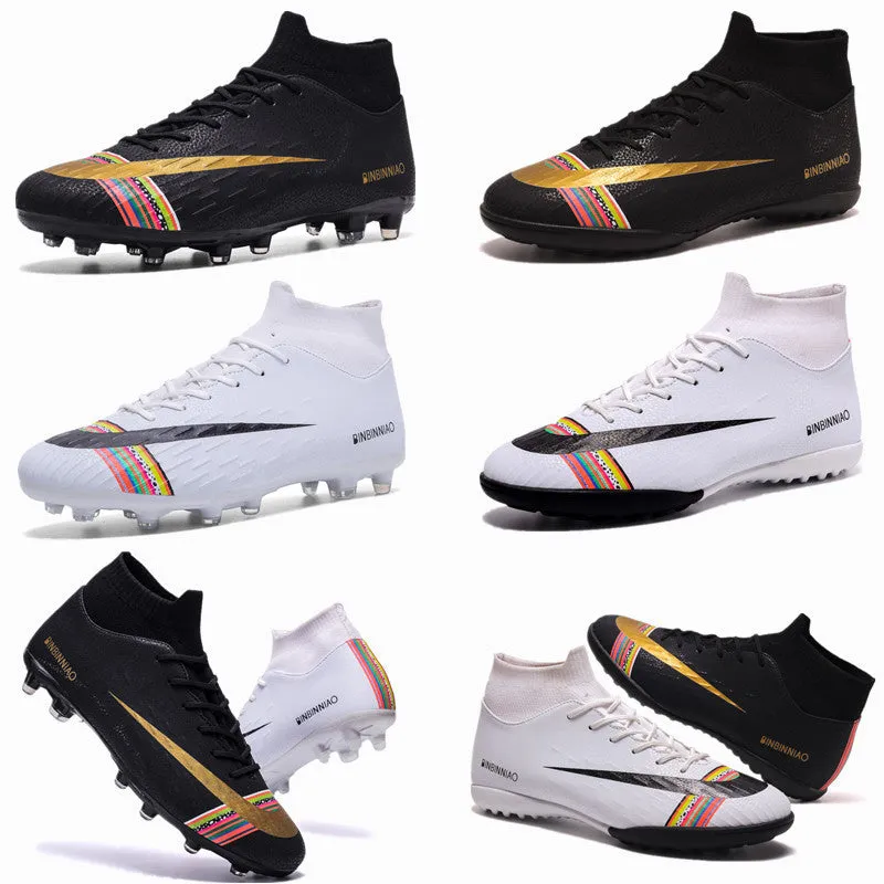 Non-slip football shoes with front tie and printed mesh upper, available in black and white