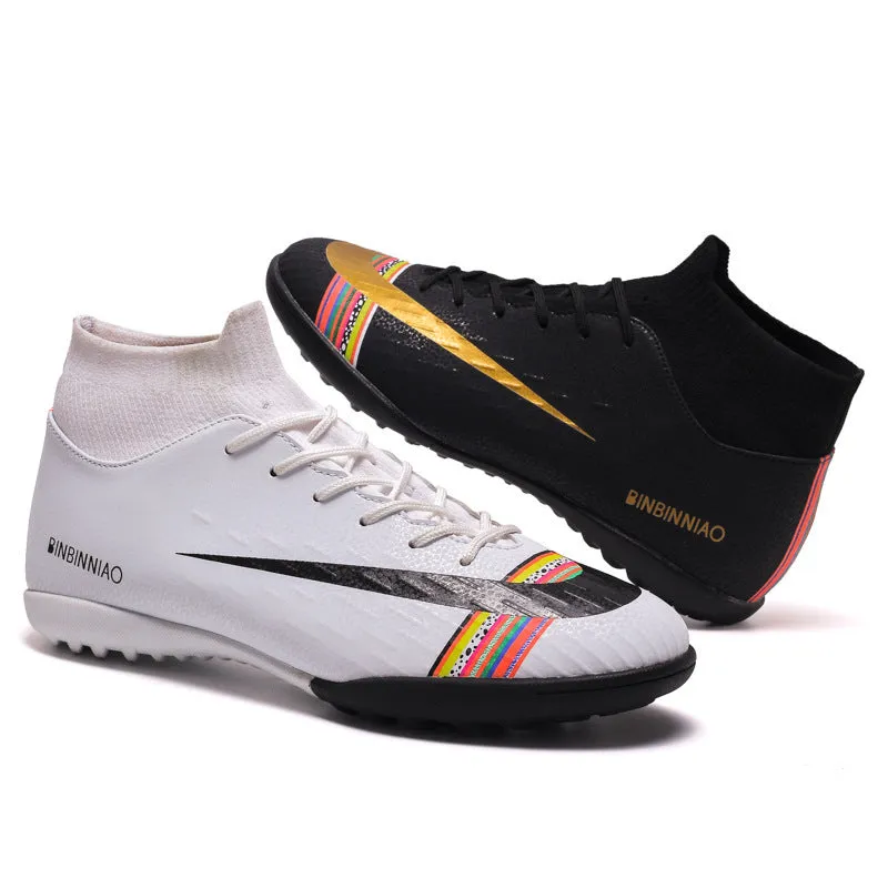 Non-slip football shoes with front tie and printed mesh upper, available in black and white