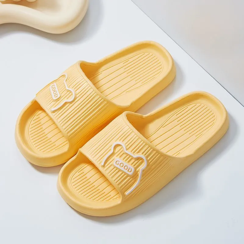 Cartoon bear EVA slippers in lemon yellow, open toe, non-slip sole, for bathroom house use