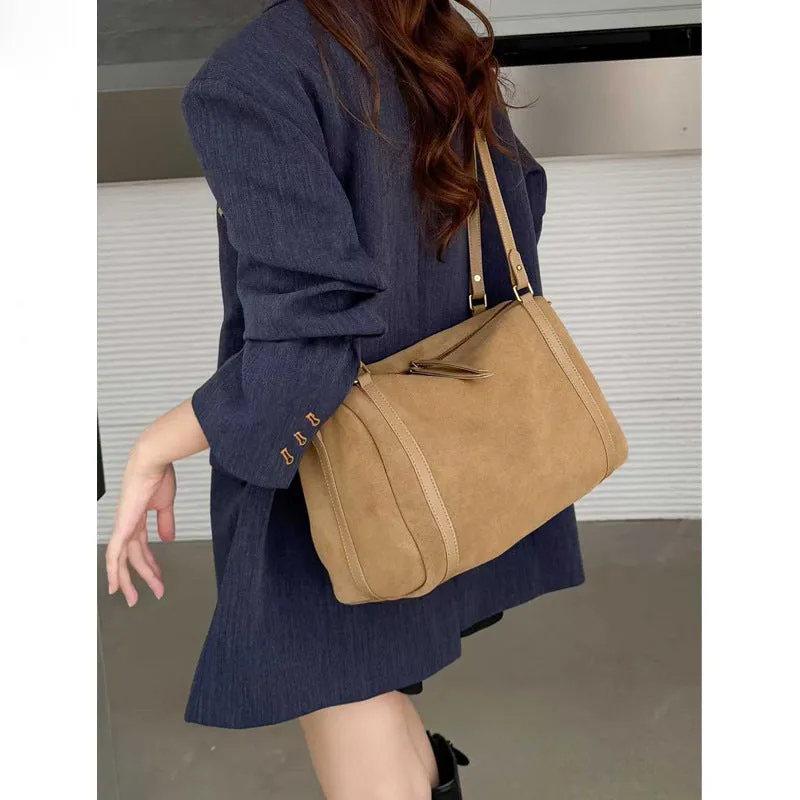 Vintage matte cowhide Boston bag, genuine leather, horizontal square shape, khaki colour, 34x16x21cm