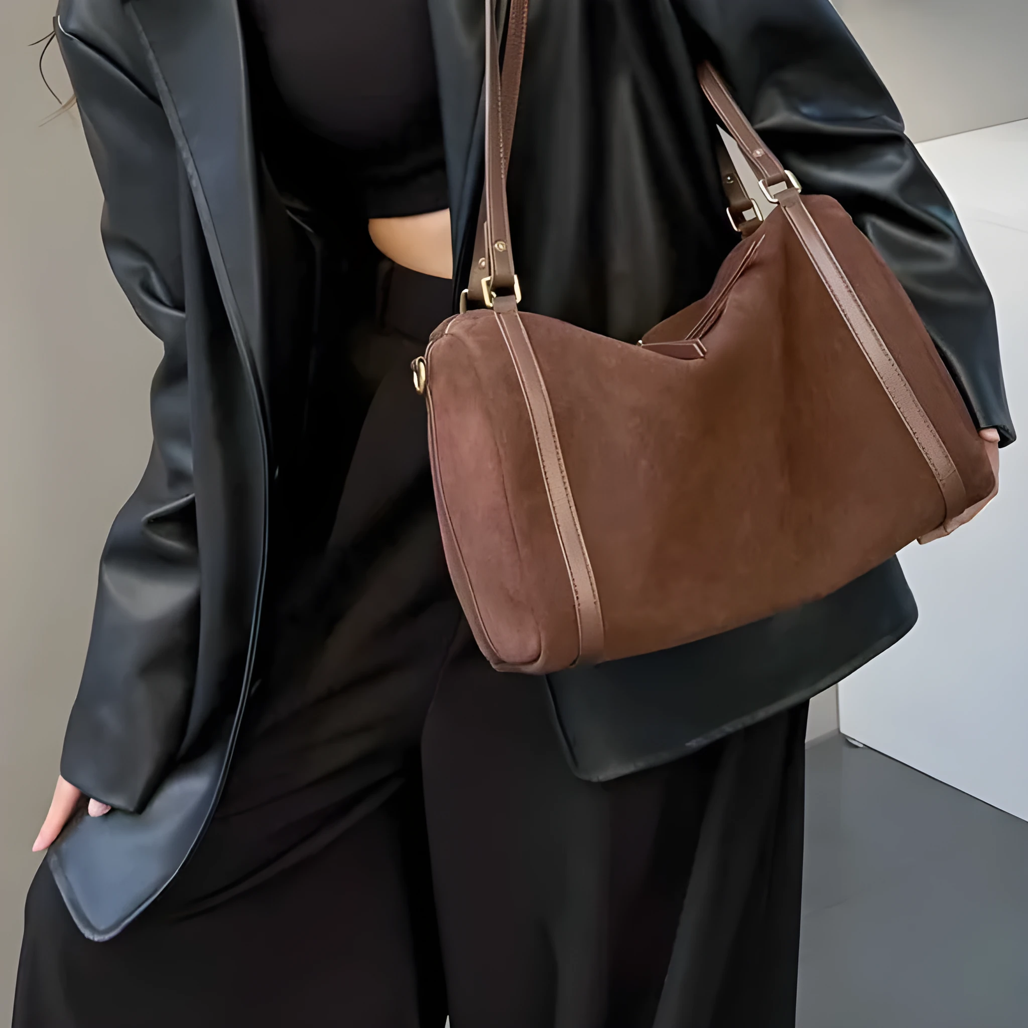 Vintage matte cowhide Boston bag, genuine leather, horizontal square shape, khaki colour, 34x16x21cm