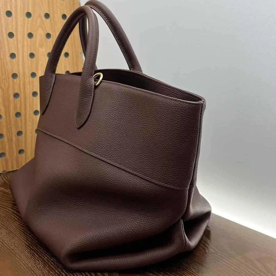Simple crossbody first layer cowhide genuine leather large capacity tote bag in Black urban simplicity style