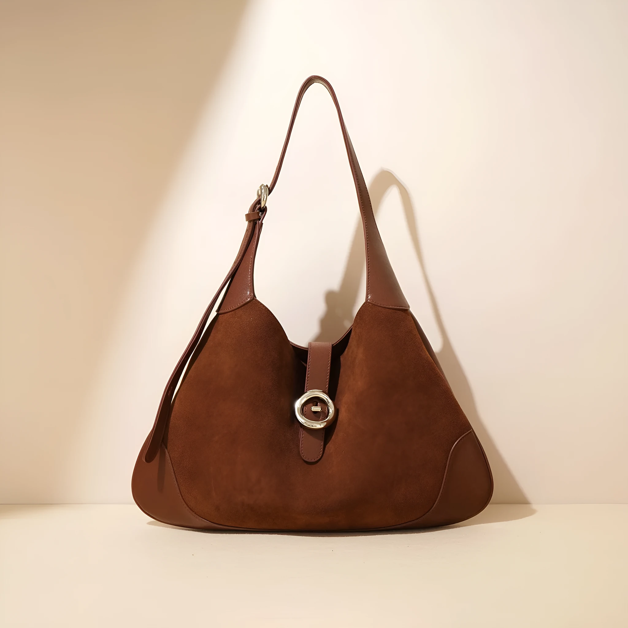 New retro commuter shoulder bag in matte cowhide with outer pocket, available in black colour