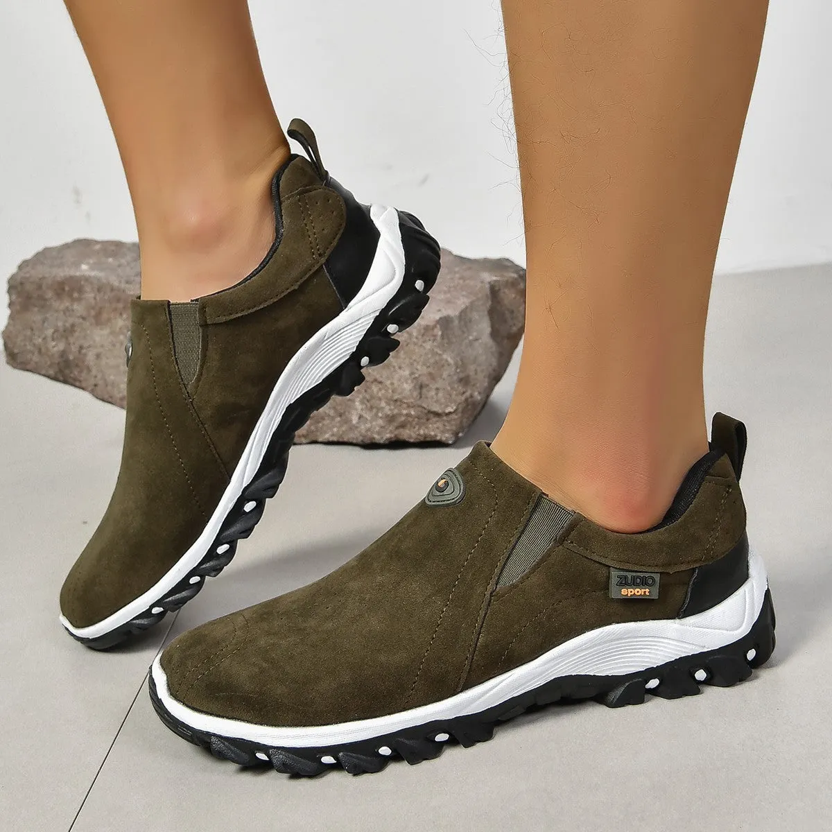 Men's thin round head shallow mouth oversleeve shoes in multiple colours with rubber sole