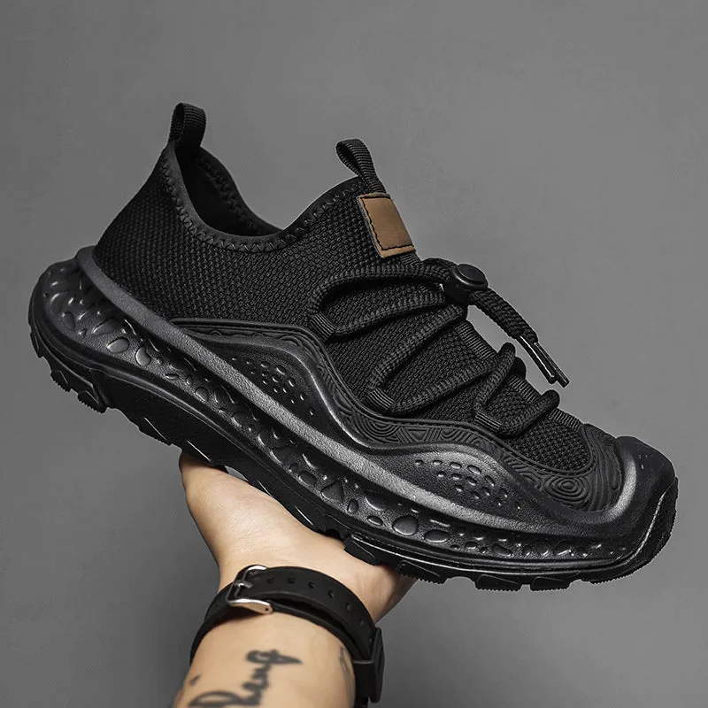 Men's casual sports shoes with fabric upper, rubber sole, low-top design in black