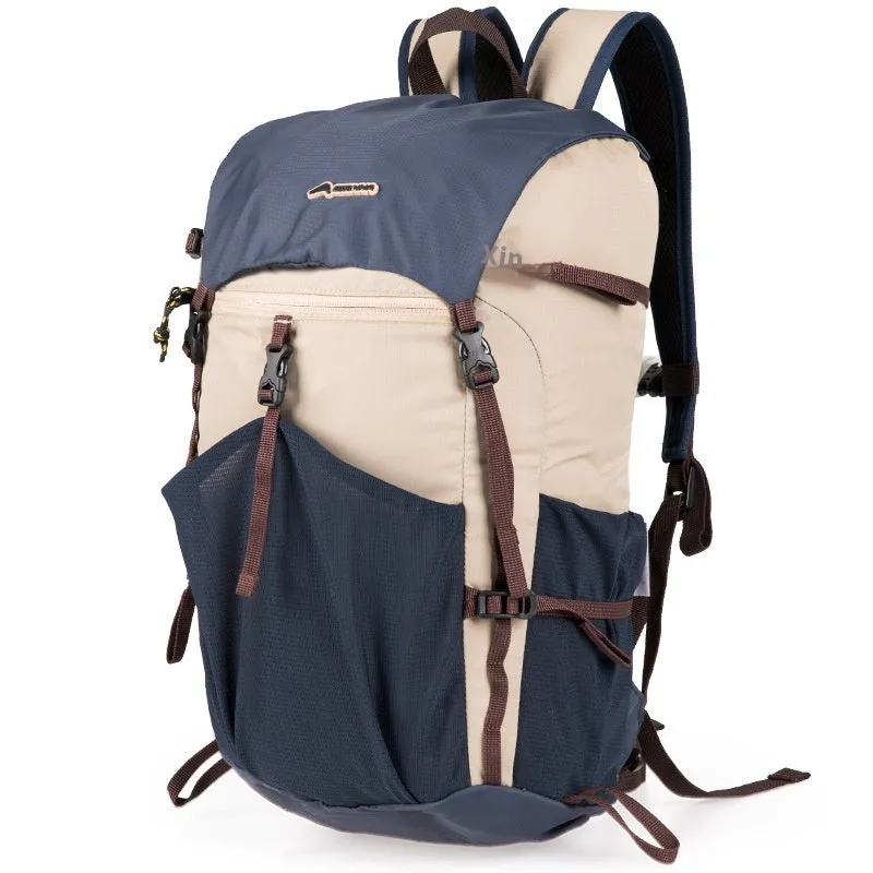 Lightweight nylon outdoor mountaineering backpack 8L in dark blue unisex design