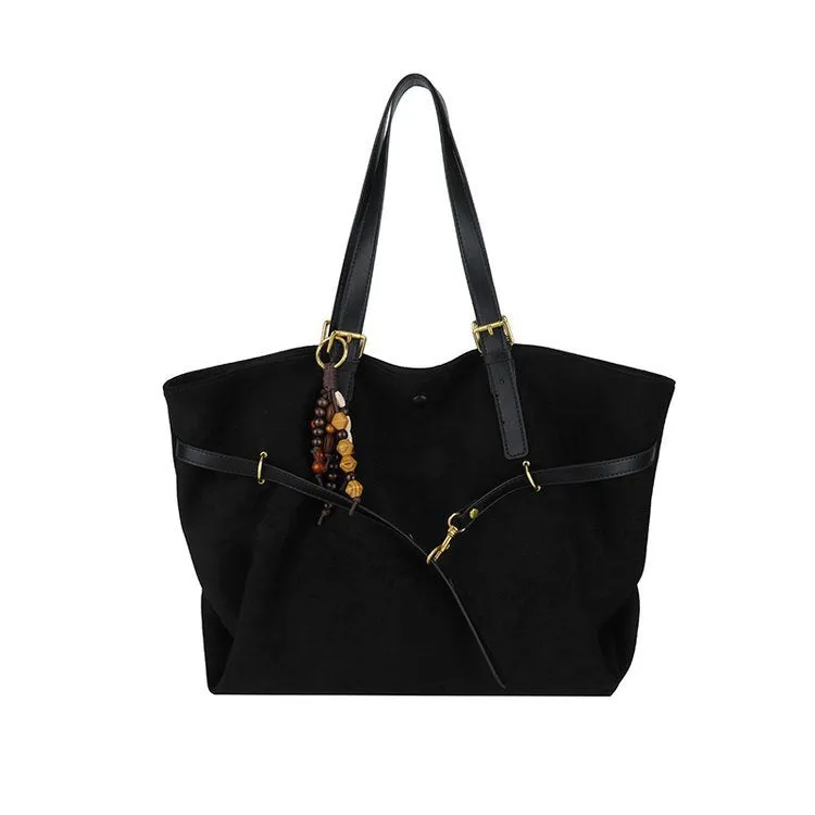 Large capacity soft PU leather shoulder bag for women in retro style with sewing thread detail and pendant