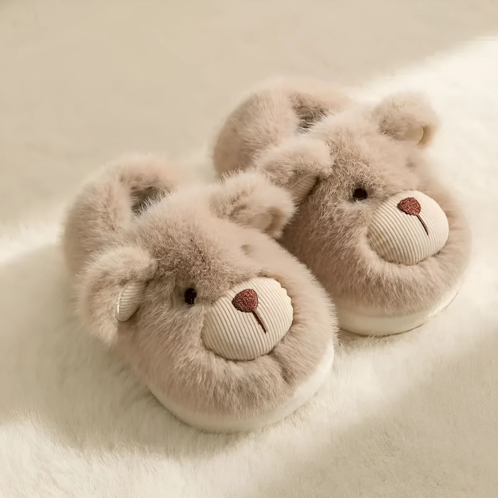 Children's plush slippers with heel wrap, animal pattern, beige colour, plastic sole