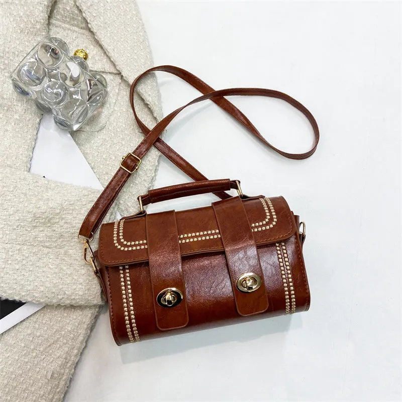 Versatile fashion portable messenger bag in black PU with three-dimensional pocket, square shape