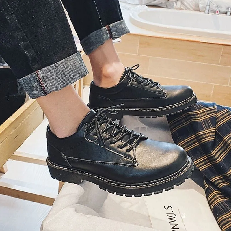 Black men's casual platform shoes with hidden elevator, synthetic leather upper and rubber sole