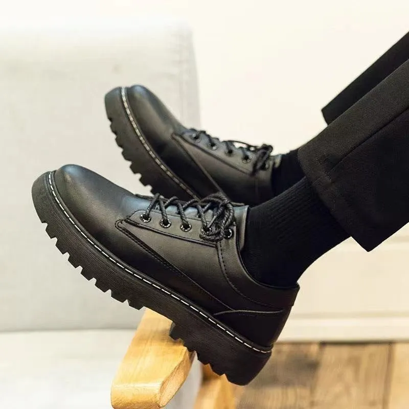 Black men's casual platform shoes with hidden elevator, synthetic leather upper and rubber sole
