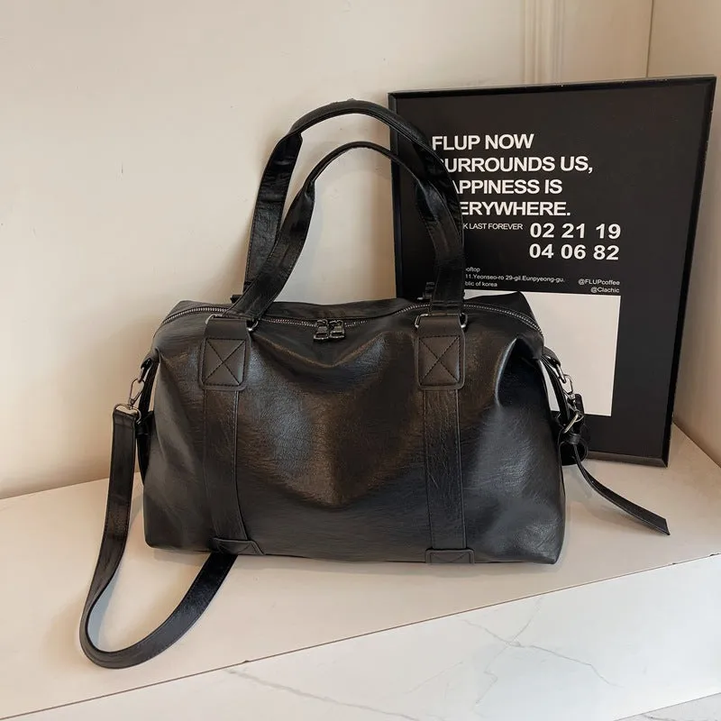 Lightweight crossbody sports gym bag with PU material, black colour, large capacity 20-35L