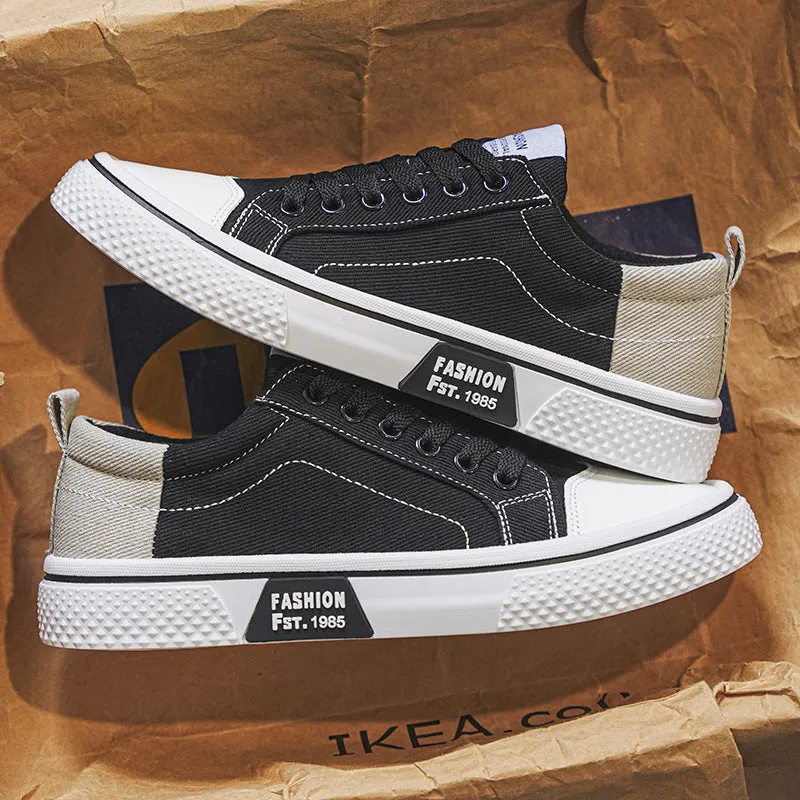 Men's soft-soled casual canvas shoes in beige with round toe and lace-up closure