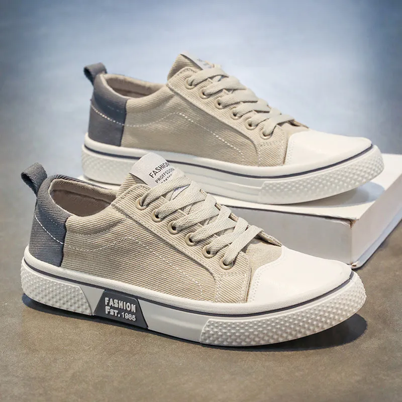 Men's soft-soled casual canvas shoes in beige with round toe and lace-up closure