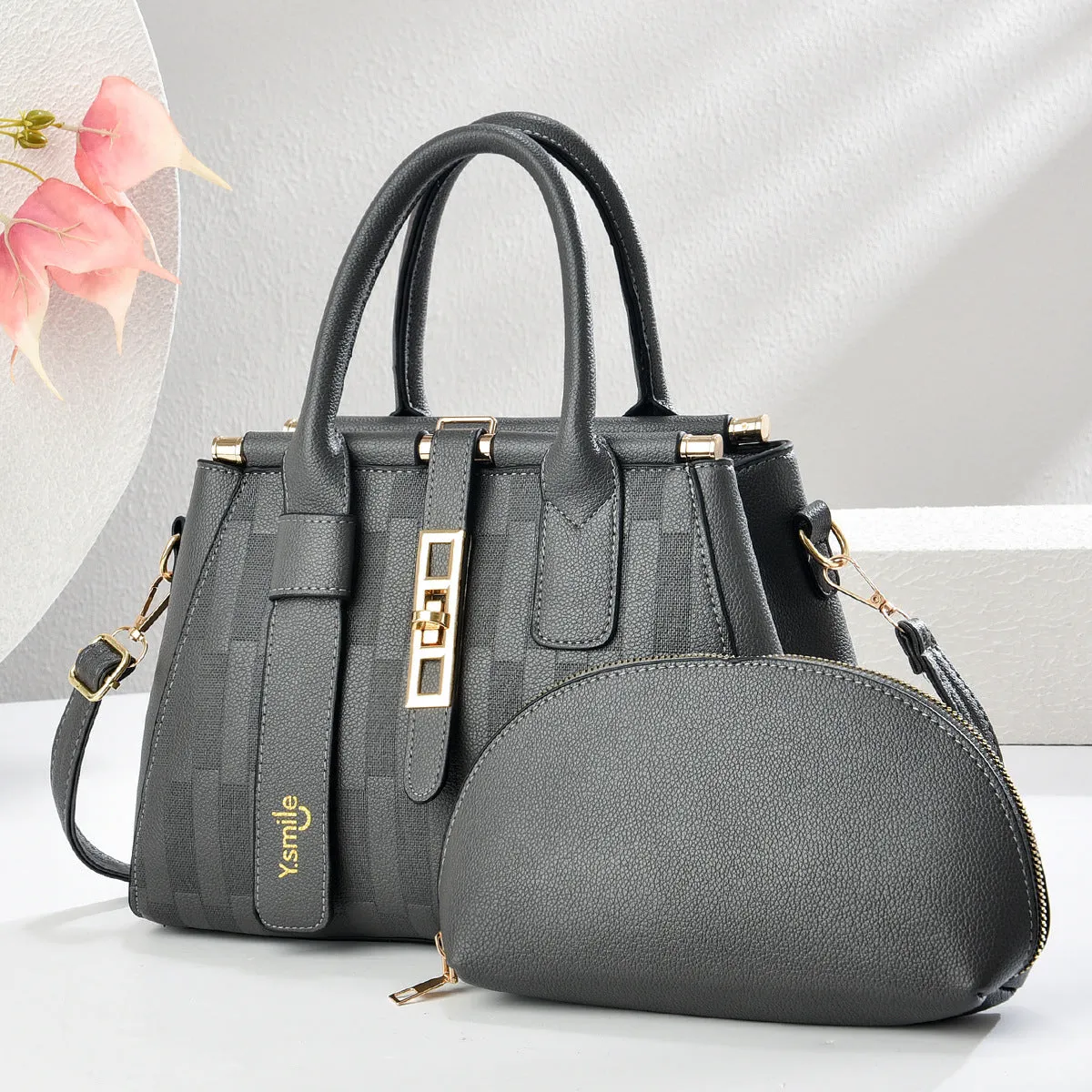 Women's round crossbody shoulder bag in PU material with adjustable strap and polyester lining