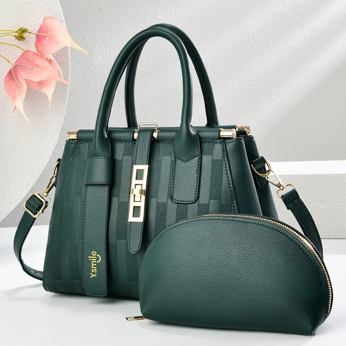 Women's round crossbody shoulder bag in PU material with adjustable strap and polyester lining