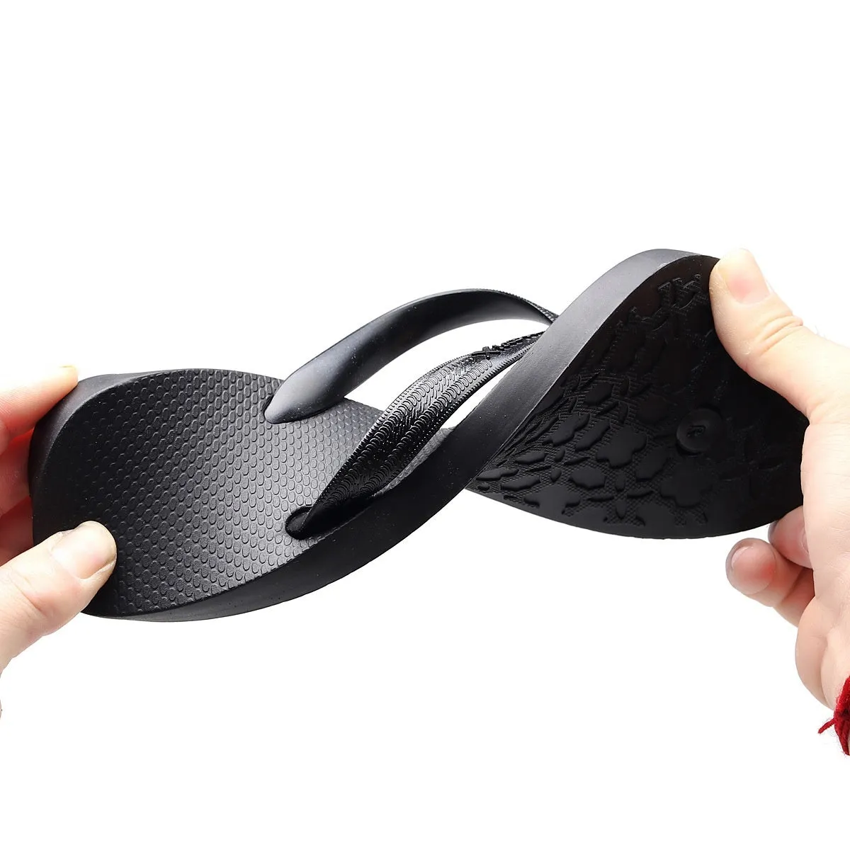 Women's flat bottom solid colour breathable PVC slippers in black, blue, and gray