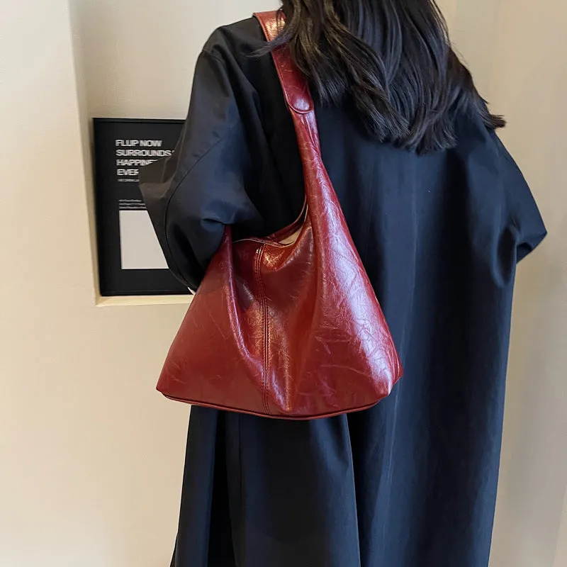 Two-piece composite bag set: large hobo shoulder bag and clutch in PU, available in five colours including black and dark brown