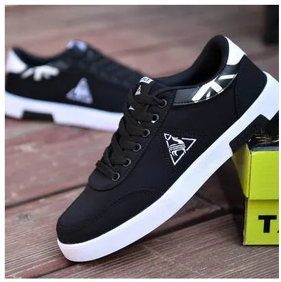 Men's Korean-style low-top canvas shoes, lace-up closure, rubber sole, plain pattern with car suture detail, available in sizes 39-44