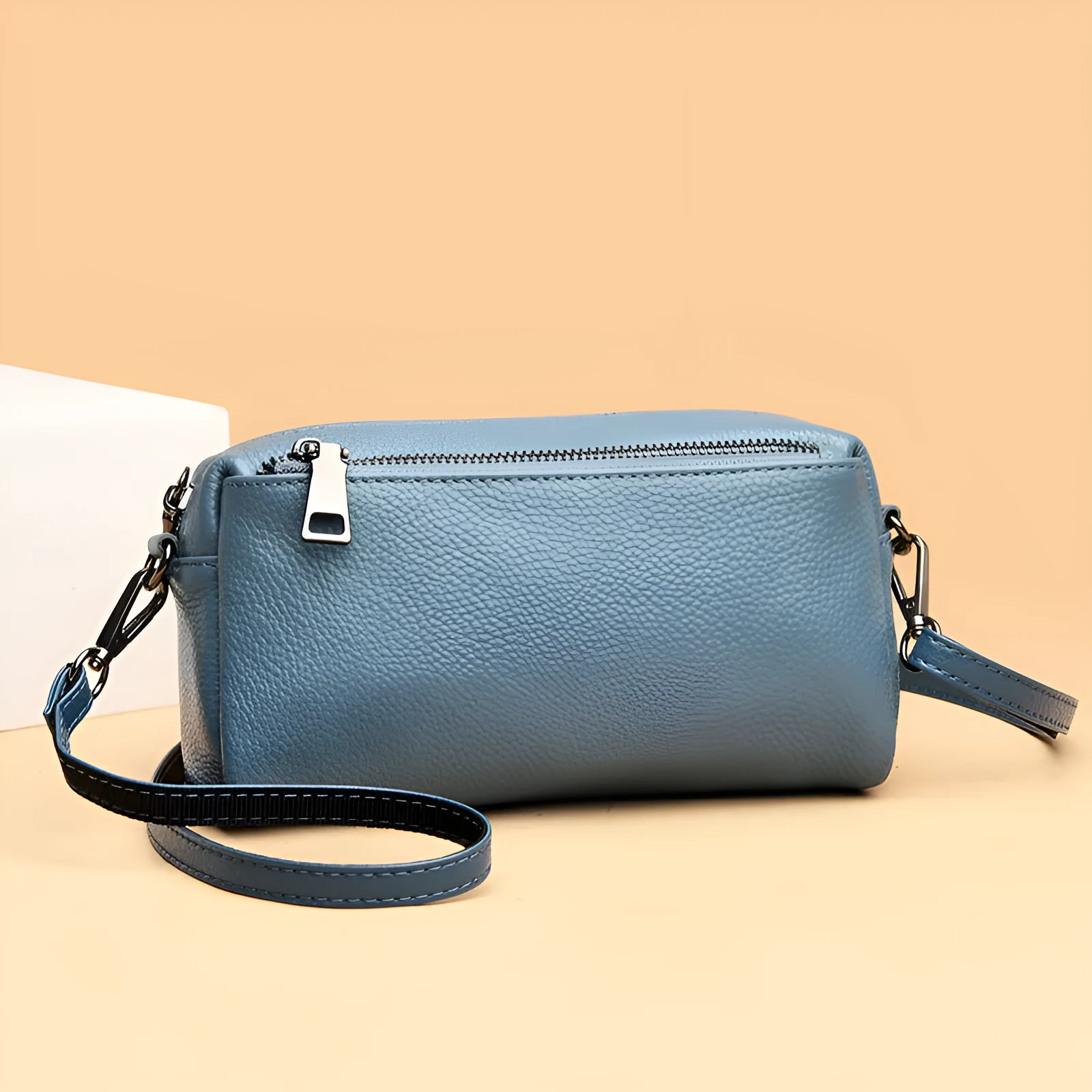 Women's genuine leather crossbody shoulder bag in horizontal square shape, soft cowhide, 21x6x11cm, black colour