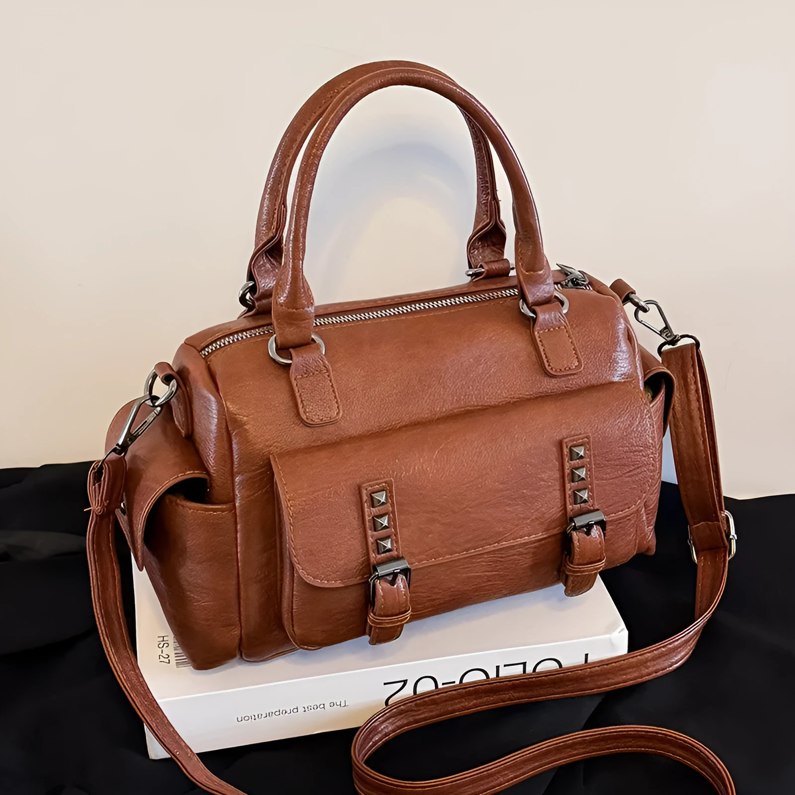 Vintage-style square messenger bag in PU leather with contrast stitching, shown in multiple colour options.