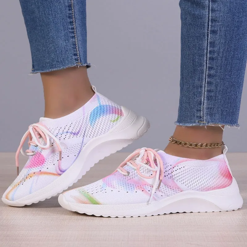 Women's graffiti colour sports shoes with cotton lining, low heel, available in green