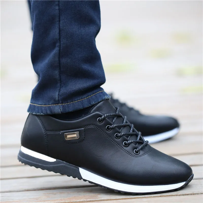 Non-slip leather sailing shoes with lace-up closure available in multiple colours for spring season use