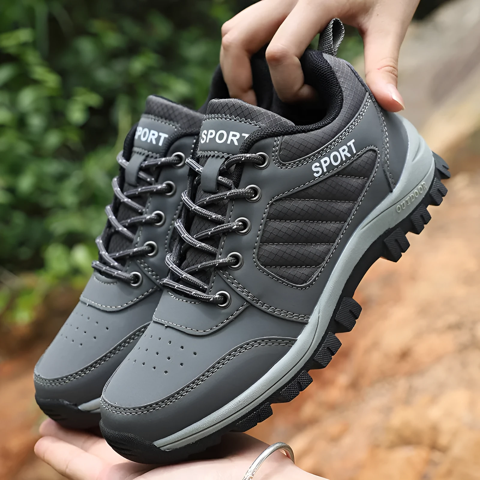 Women's outdoor leisure non-slip sneakers with rubber sole, artificial leather upper, available in army green, black, dark grey, sizes 36-42