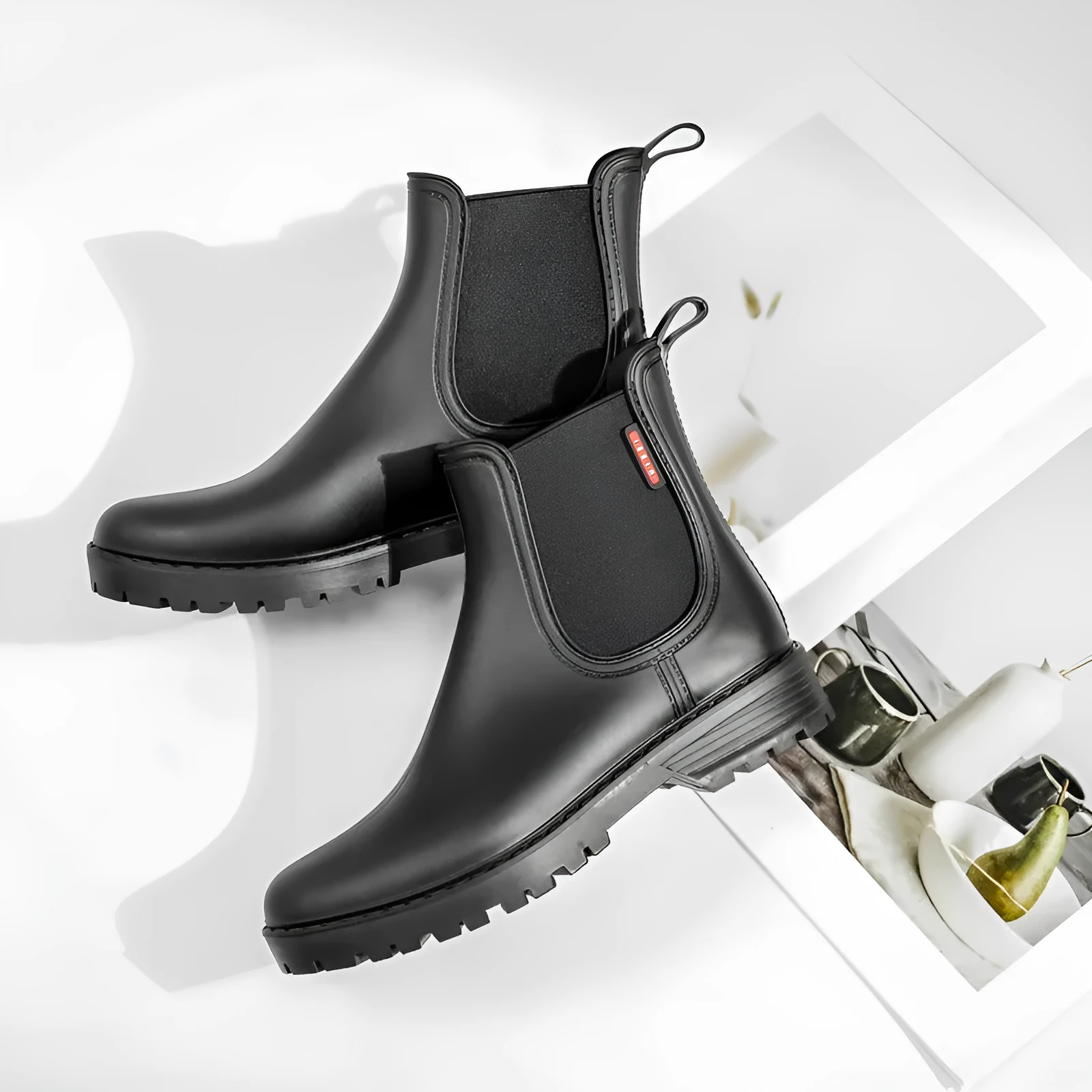 Ladies' short Chelsea non-slip lightweight rain boots in black PVC