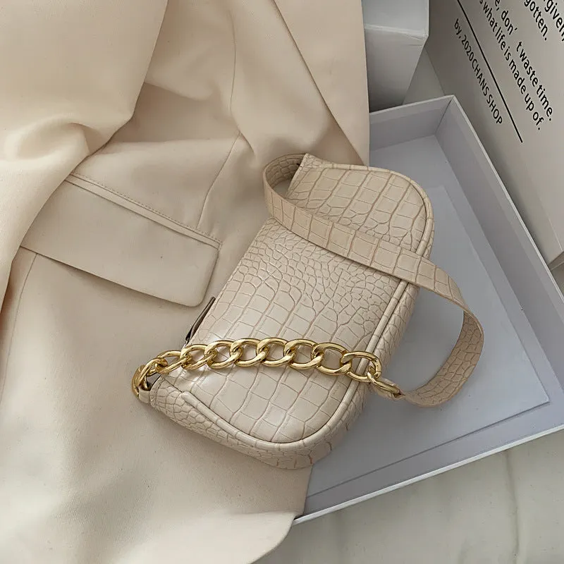 Retro women's shoulder baguette bag in PU leather with car suture detail and zipper closure