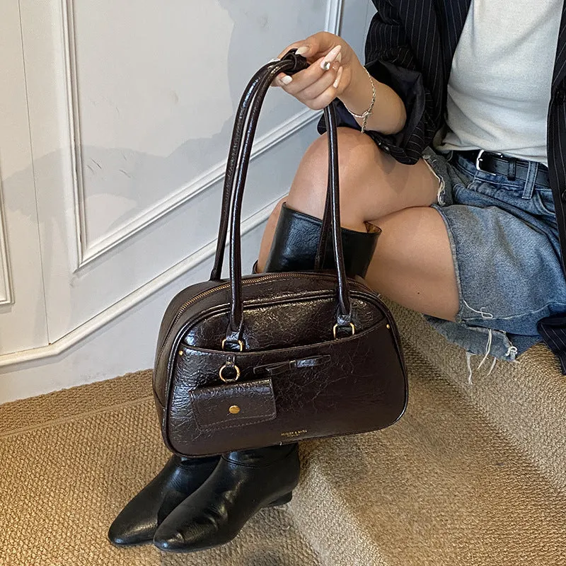 Women's retro PU shoulder bag in black with horizontal square shape and double shoulder straps
