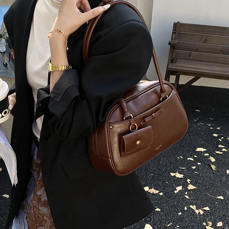 Women's retro PU shoulder bag in black with horizontal square shape and double shoulder straps