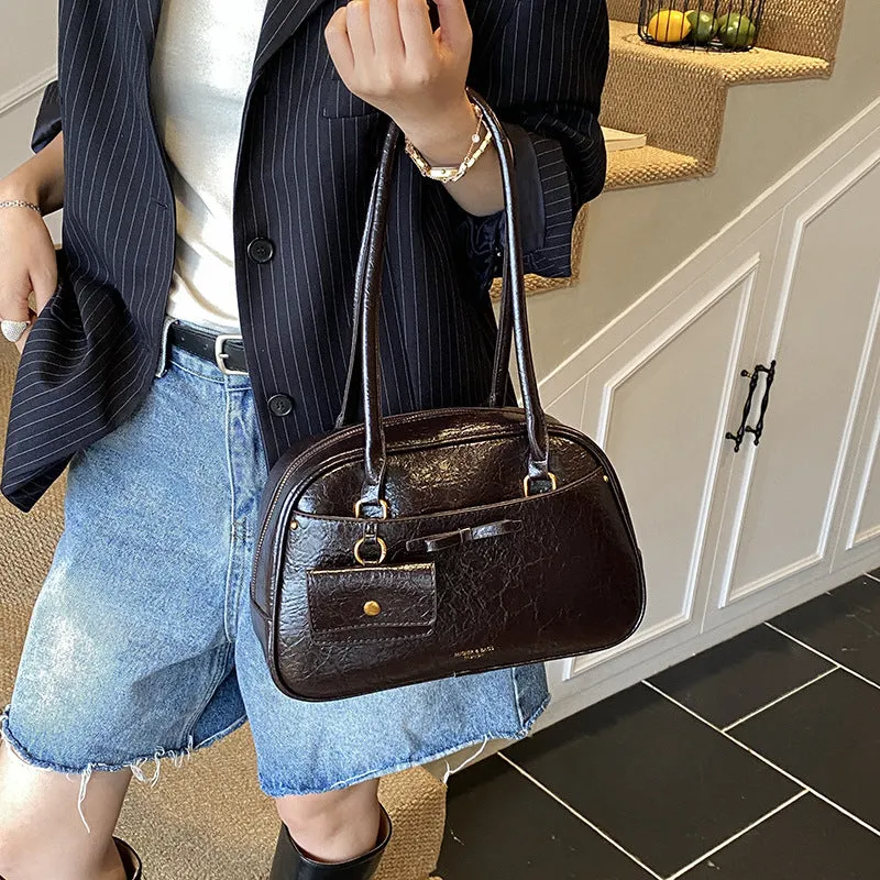 Women's retro PU shoulder bag in black with horizontal square shape and double shoulder straps