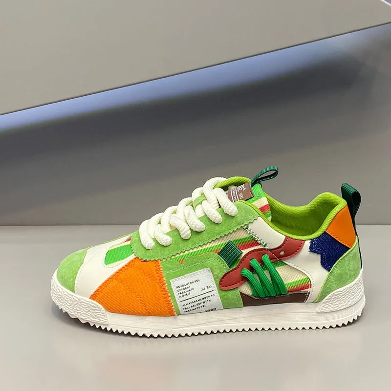 Casual shoes with mesh upper and fabric leather stitching in bean green colour