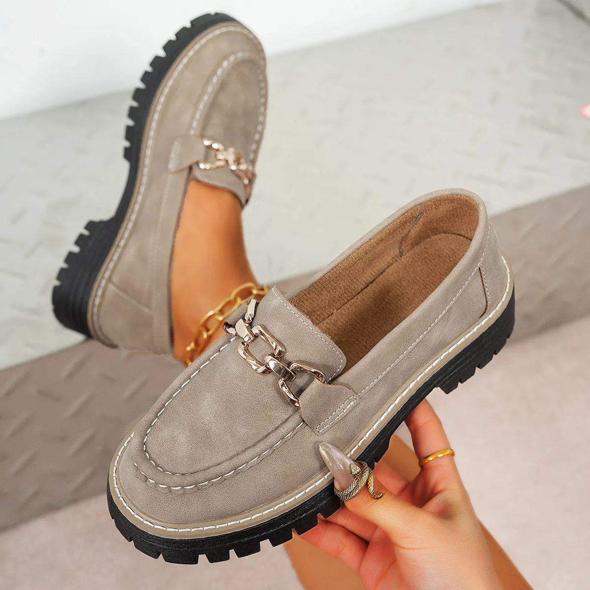 Women's flat bottom loafers with a thick platform heel in a solid colour, PU upper, and round toe shape.
