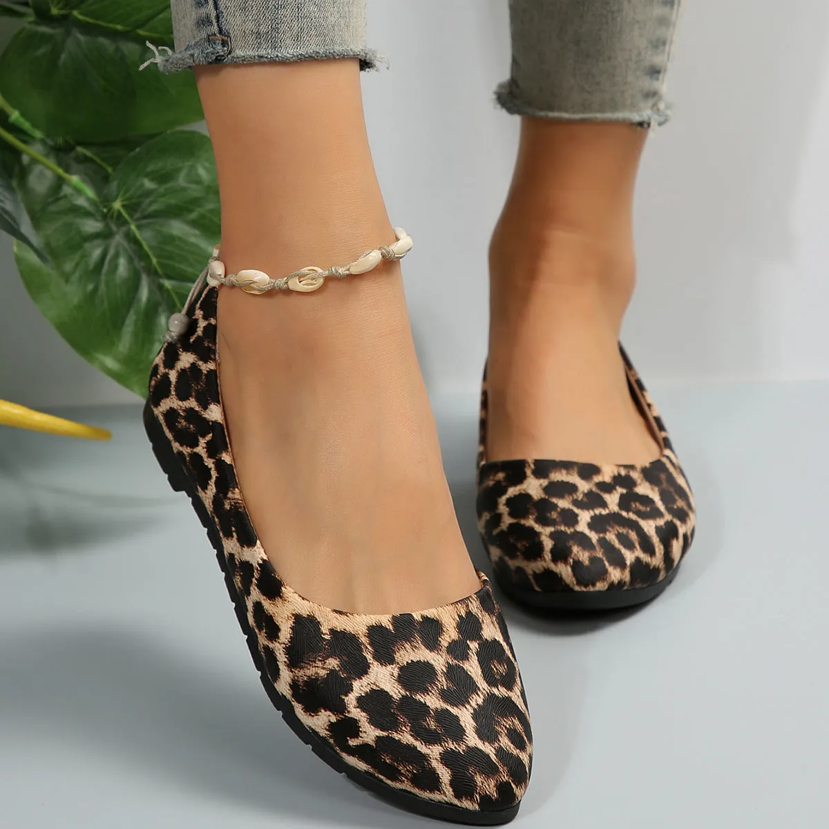Women's flat pointed toe casual shoes, artificial PU upper, rubber sole, solid colour, low top pumps