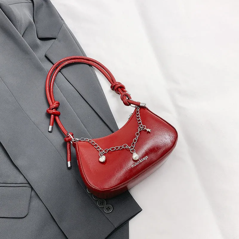 PU one-shoulder crossbody commuter bag horizontal square shape with chain accent in black