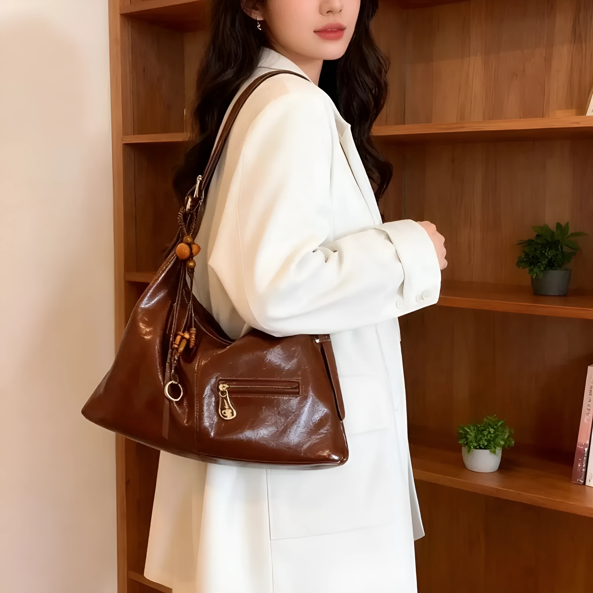 Large capacity women's PU shoulder tote bag in sugar brown, horizontal square shape, on a plain background