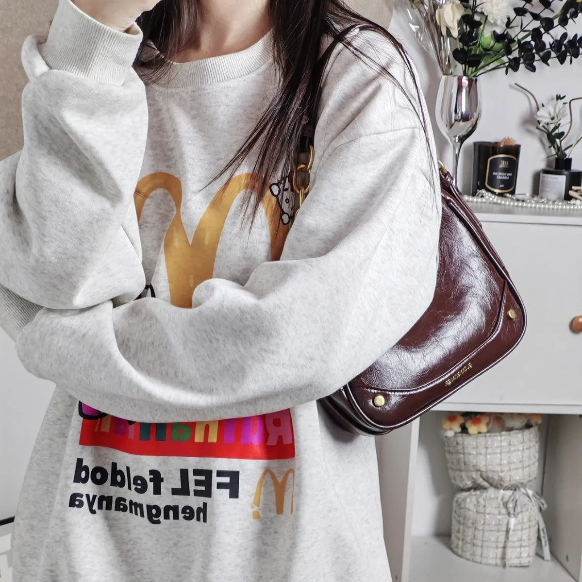 Wine red PU crescent underarm bag with chain detail, horizontal square shape, women's one-shoulder bag