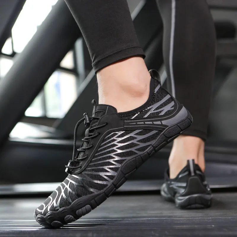 Outdoor five-finger upstream wading shoes with black and blue colourway, rubber sole and breathable leather upper