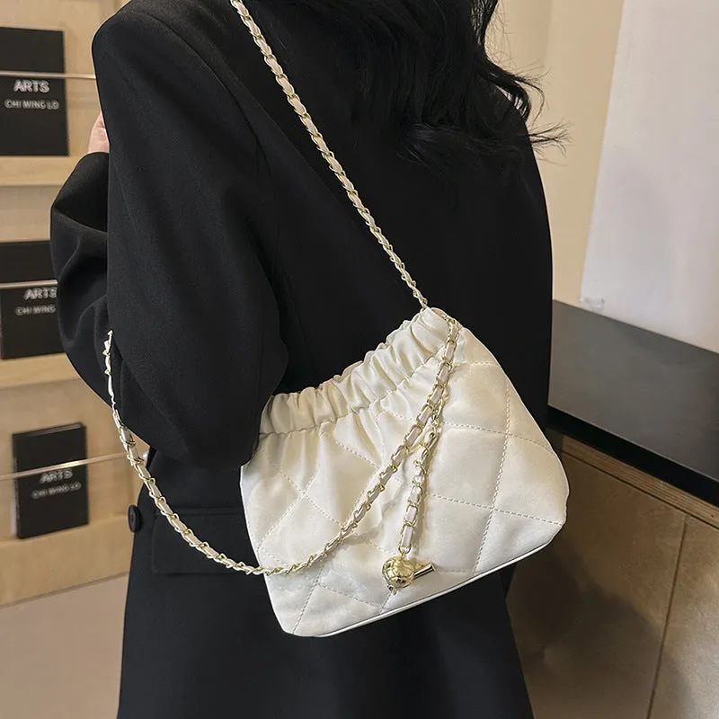 Fashion Rhombus Chain Shoulder Messenger Bag in soft PU leather, horizontal square shape, single strap, colour options black blue pink white